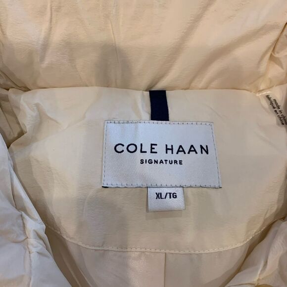 Cole Haan NWT Puffer Coat. Size: XL. Gold tone zippers and buttons. Belted - Picture 2 of 11